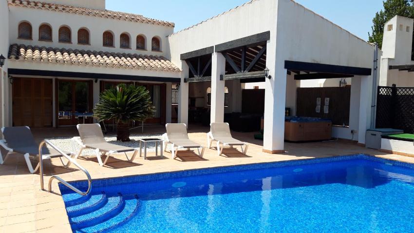 LARGE Luxury 3 Bed Villa (Sleeps 8 ) with Pool, Golf views and more!
