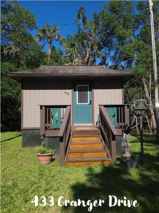 Granger Cabin - On the Canal - Sleeps 2