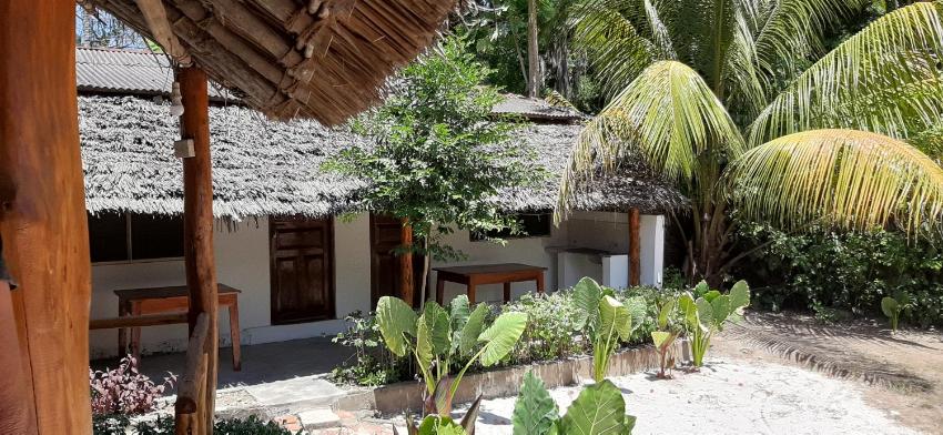 Familia Beach Bungalows