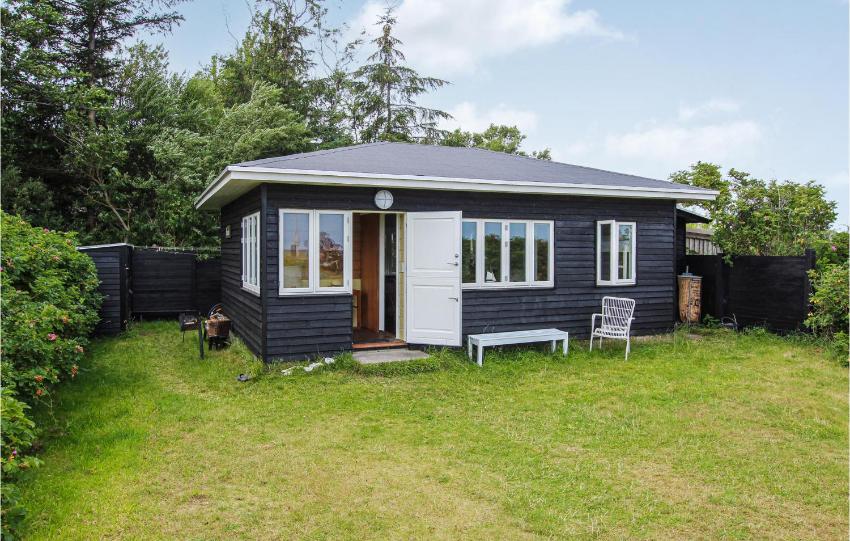 Stunning home in Sams with 2 Bedrooms