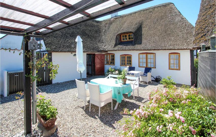 Amazing home in Sams with 3 Bedrooms and WiFi