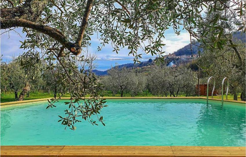 Stunning home in Marliana with Outdoor swimming pool, 2 Bedrooms and WiFi