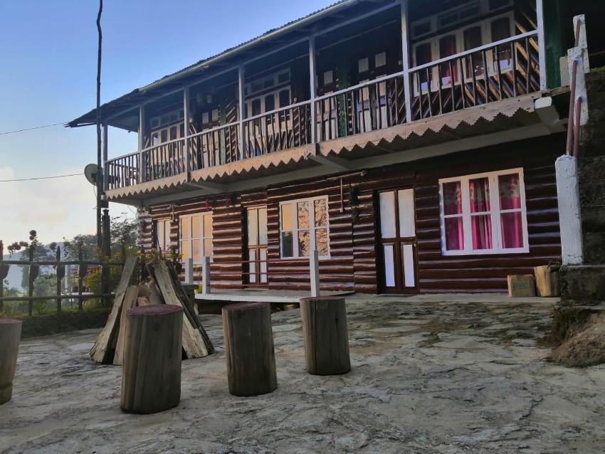 Siniolchu Resort
