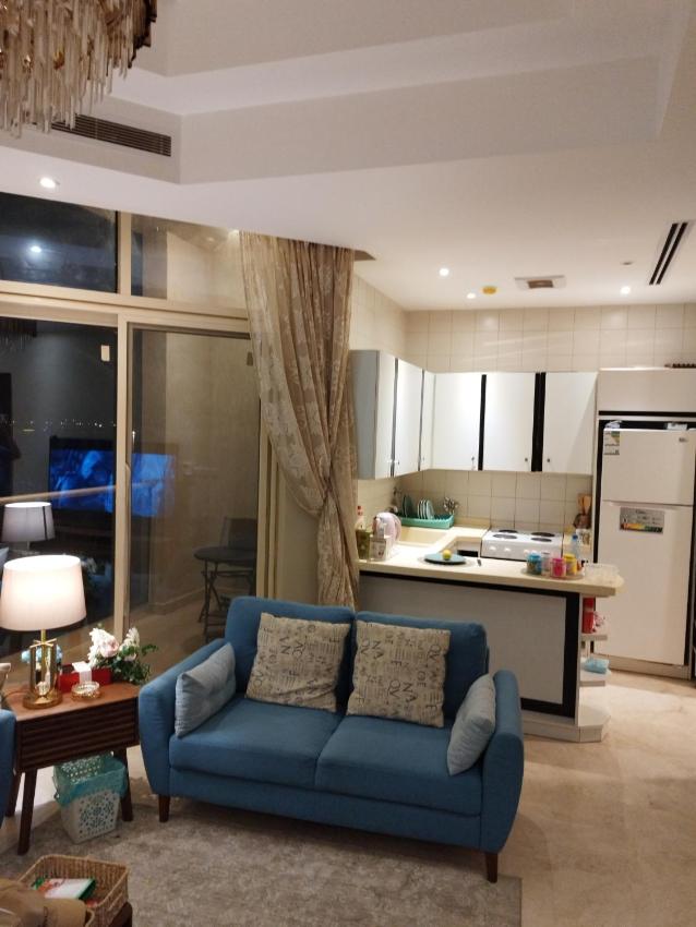 Sea view apartment شقة مطلة على البحر