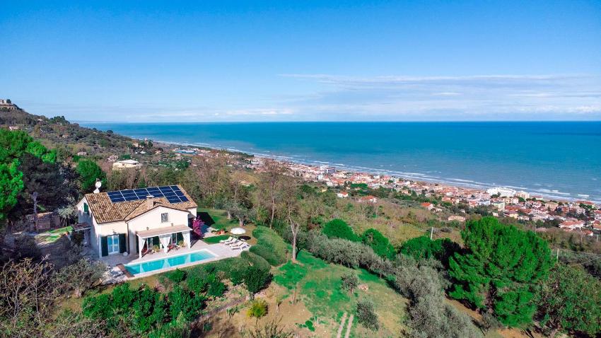 VILLA LUCENTE 6&2, Emma Villas