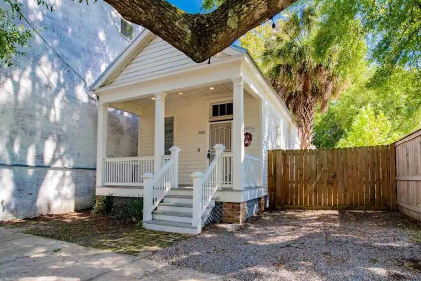 Downtown Bungalow! Entire Home with Yard and Parking