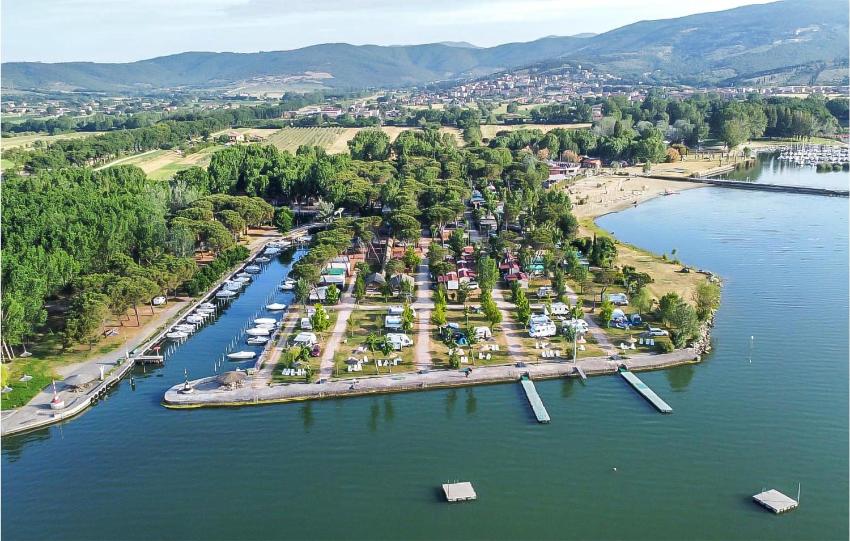 Amazing home in Tuoro Sul Trasimeno with Outdoor swimming pool, 2 Bedrooms and WiFi
