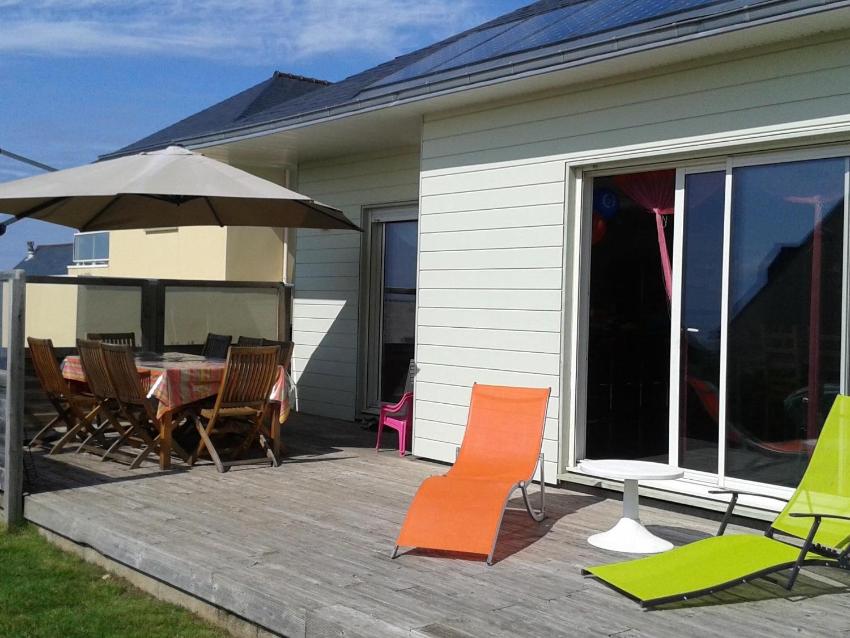 Single storey cottage with sea views, St Nic-Pentrez