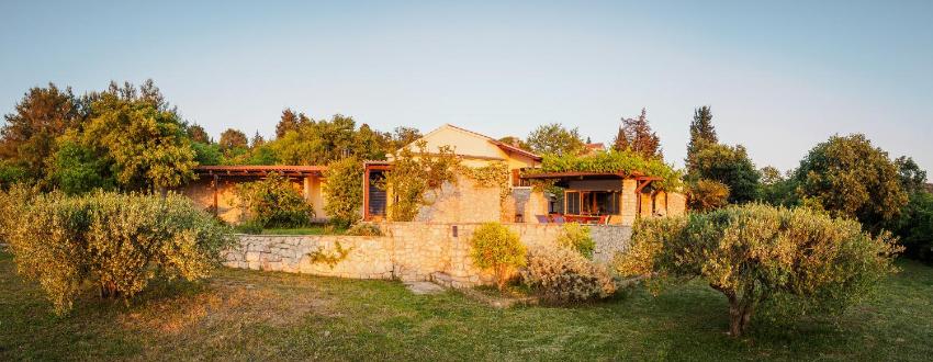 House Oh La La Zlarin!