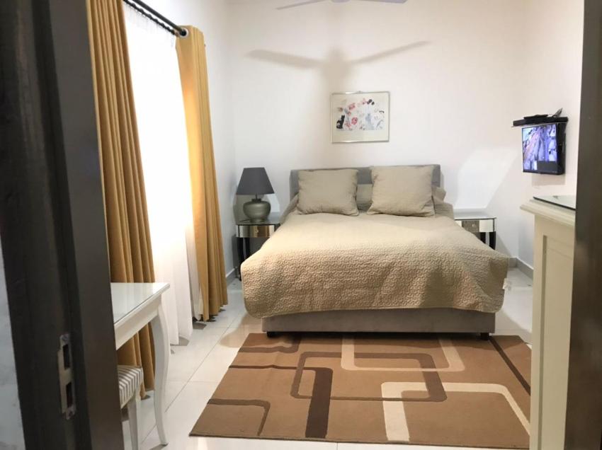 Private bedroom for short stay