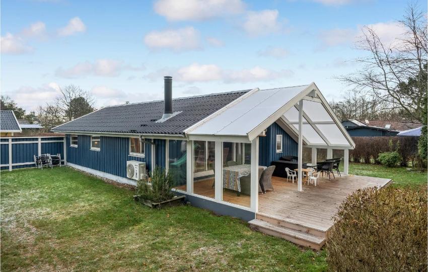 Nice home in Sklskr with 3 Bedrooms and WiFi