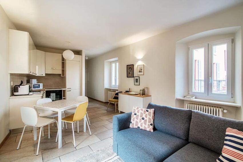 Lovely Caslano Apartment