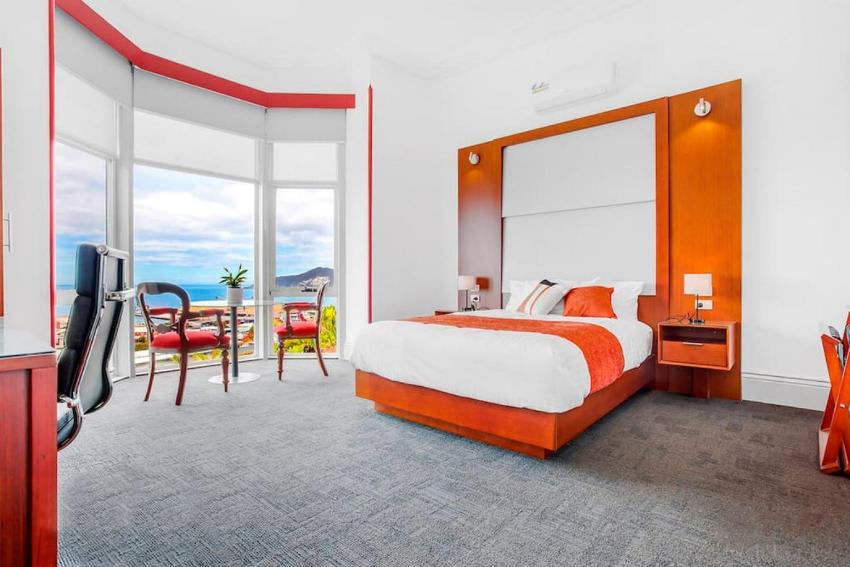 Oakleigh Guest House with Ocean Views - Room 10