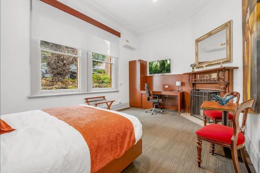 Oakleigh Guest House with Ocean Views - Room 9