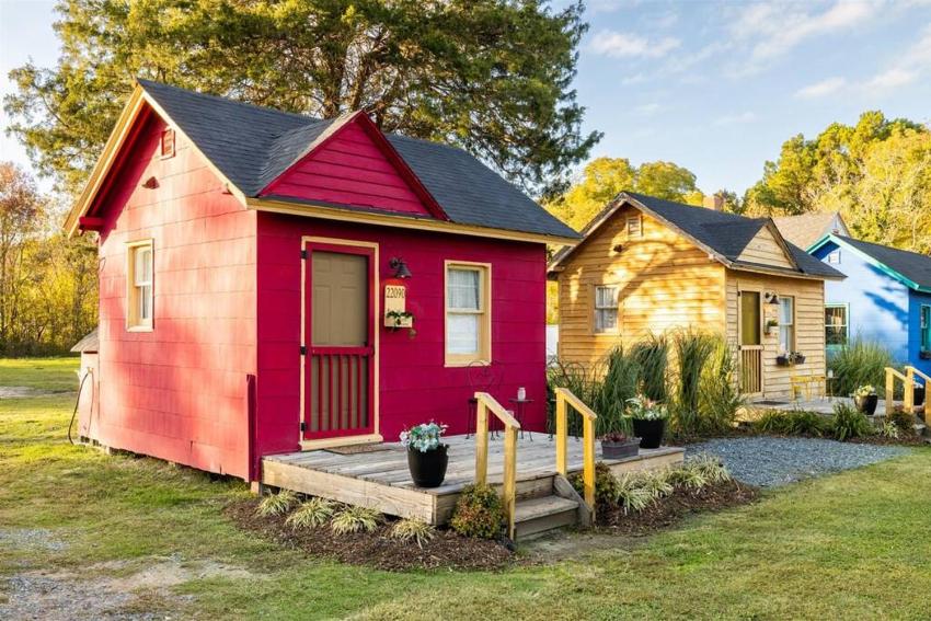 Red House Tiny Home for Couples – Adult Play Time