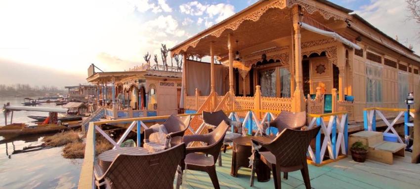 The Luxury Group Of Houseboats