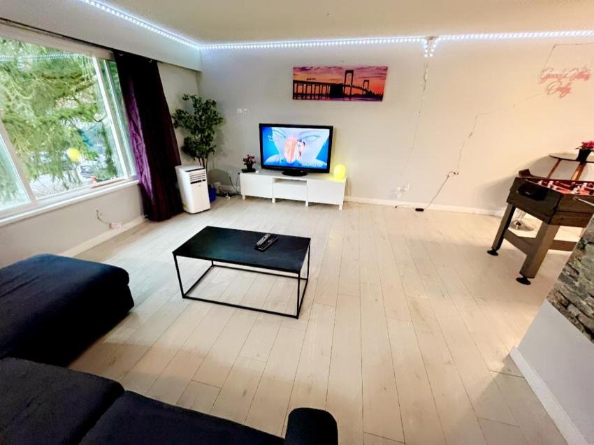 3 BED HOUSE ☆ GUILFORD/FLEETWOOD ☆ BBQ ☆ TV CABLE