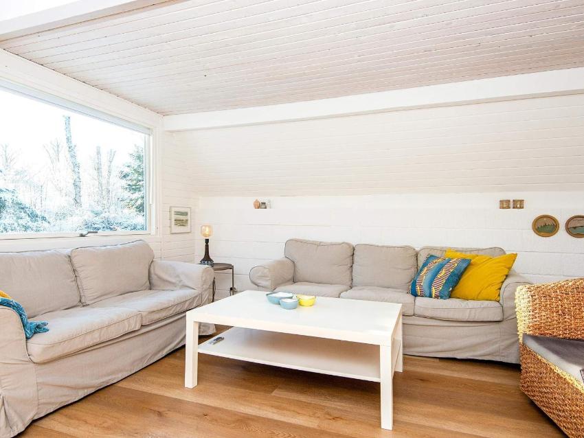 Special Holiday Home in Glesborg near Sea