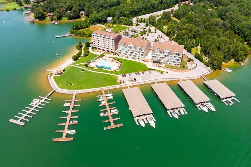 Graves Harbor Trail #3404