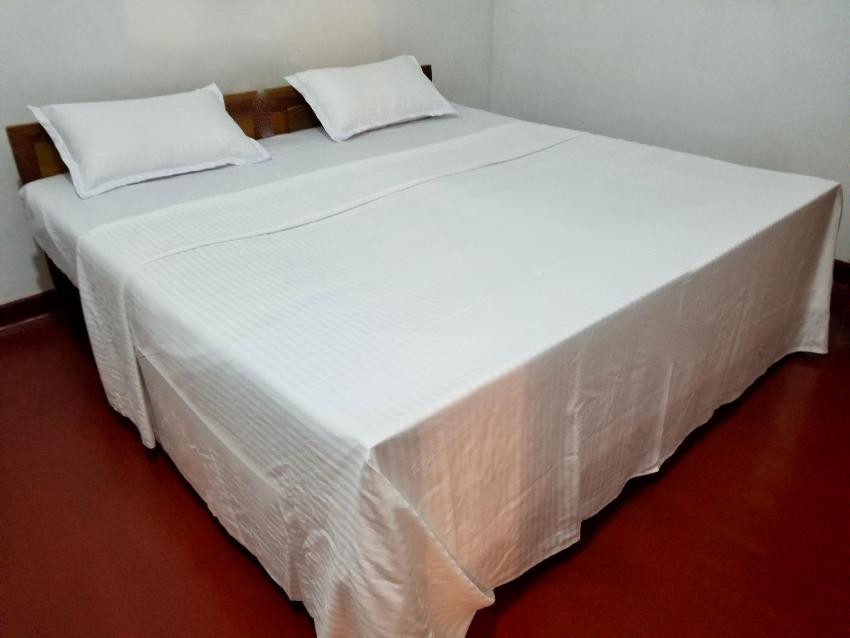 2 room house with parking