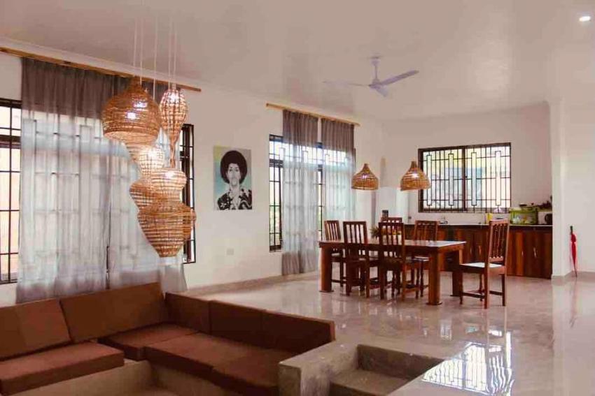 La Luna Villa -Spacious villa near beach