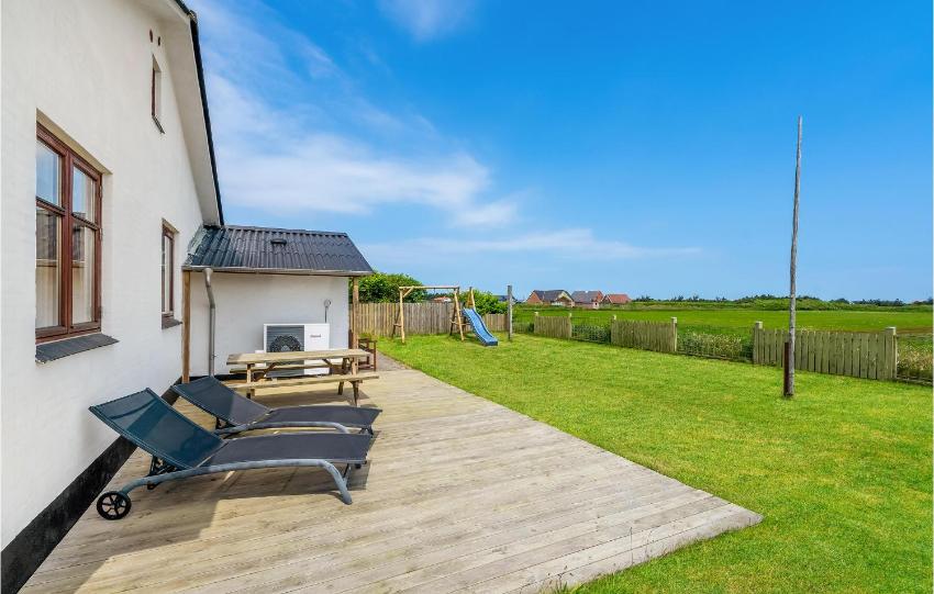 Holiday home Strandvejen Harboøre X