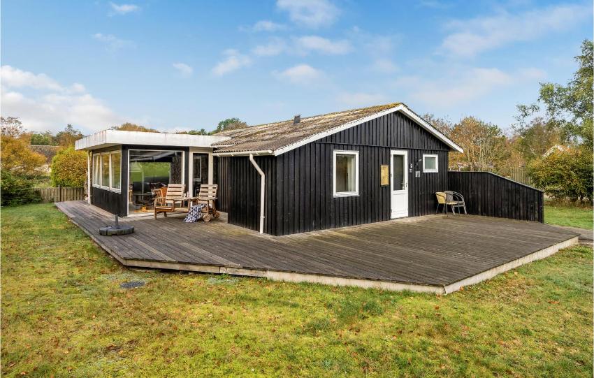 Stunning home in Hals w/ WiFi and 3 Bedrooms