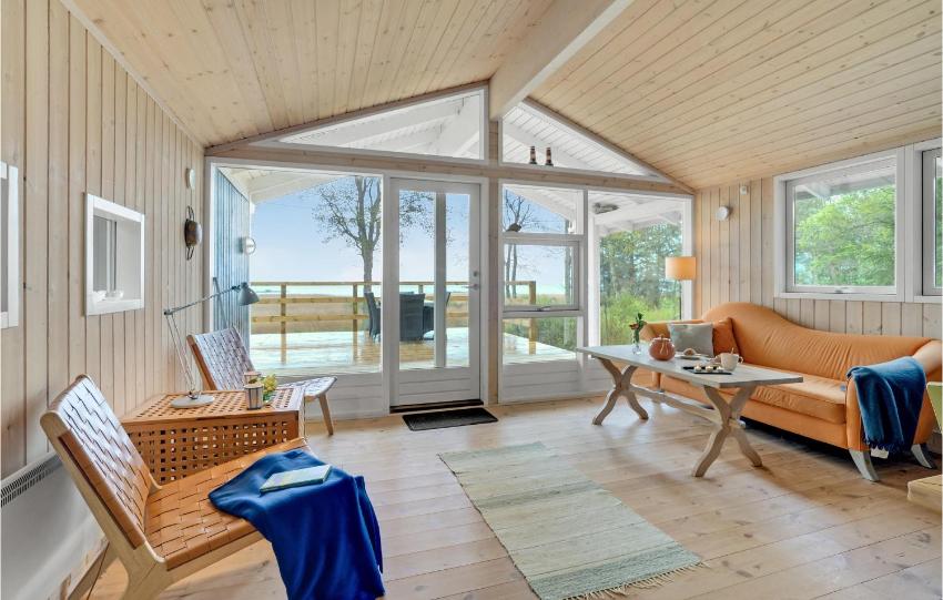 Amazing home in Storvorde with 4 Bedrooms and WiFi