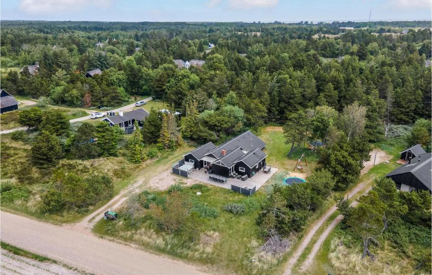 Nice home in Rm with Sauna, 4 Bedrooms and Private swimming pool