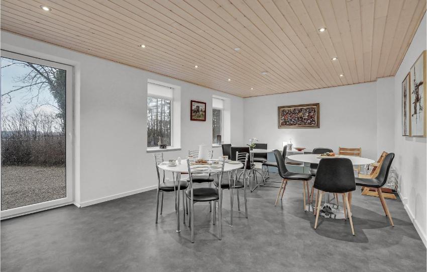 Beautiful apartment in Billund with WiFi and 2 Bedrooms