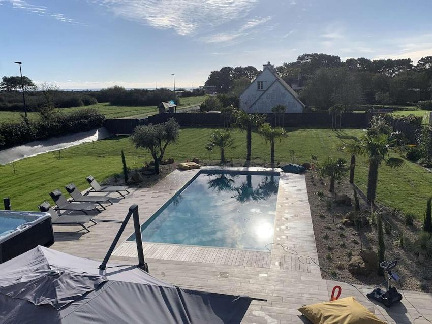 Fouesnant, maison coup de coeur à 200 m de la plage, piscine chauffée, spa