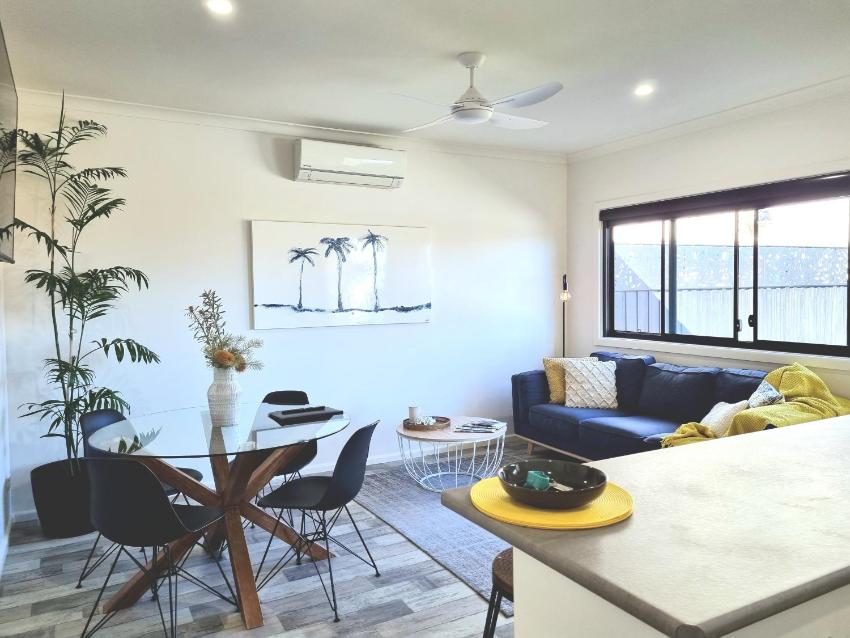 Beachcomber Holiday Units