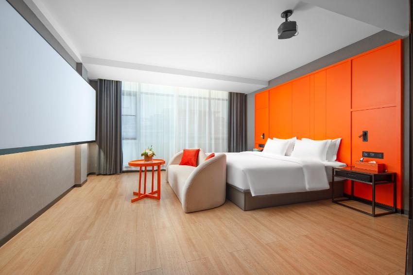 Global Village Riverside Hotel