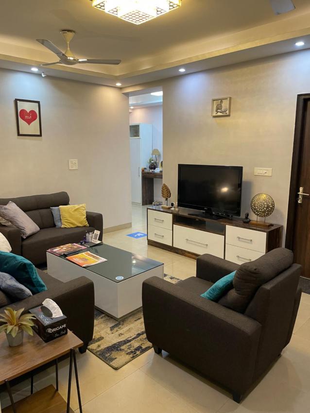 ROOMERS - Super Stay - Noida Extn