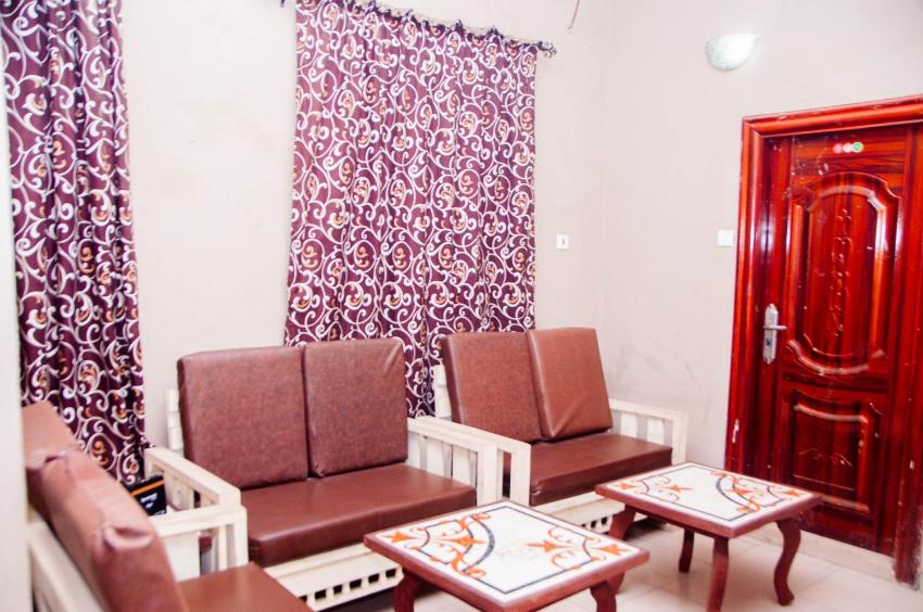 Zenmof Royal Guest House