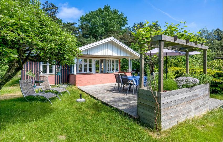 Stunning home in Holbk with 3 Bedrooms and WiFi