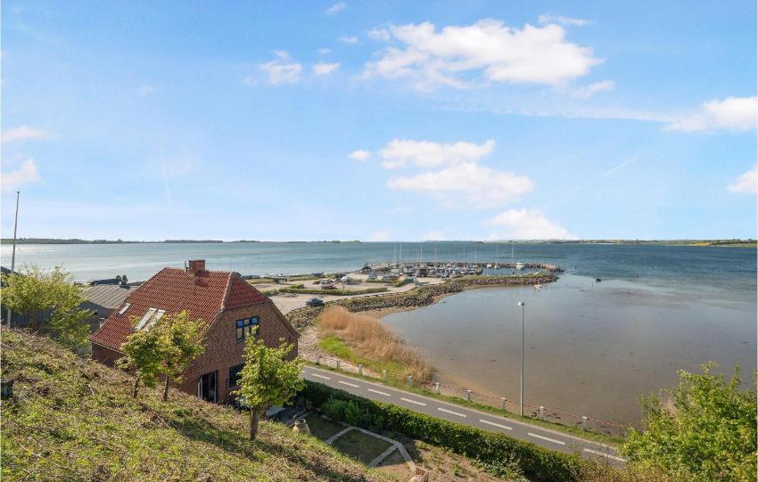 Nice home in Knebel with WiFi and 3 Bedrooms