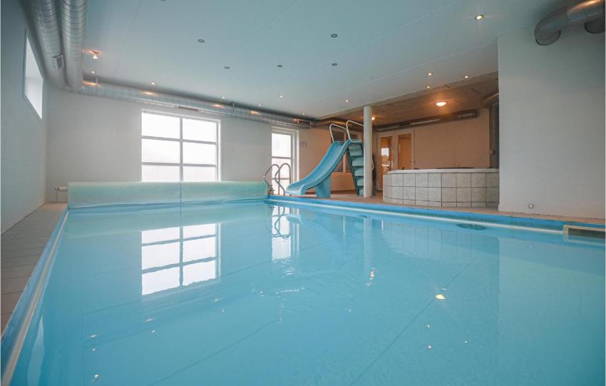 Stunning home in Ebeltoft with Sauna, WiFi and Indoor swimming pool