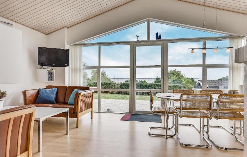 Awesome home in Faaborg w/ Sauna and 3 Bedrooms