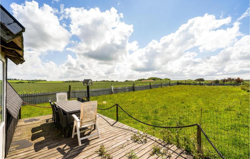 Stunning apartment in Snedsted with Sauna, WiFi and 2 Bedrooms