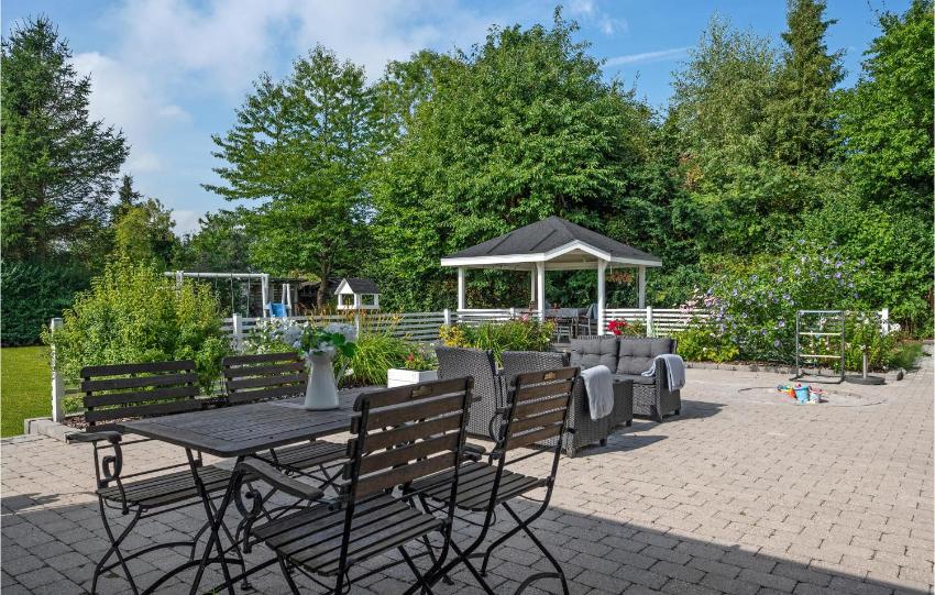 Nice home in Vejby with WiFi and 3 Bedrooms
