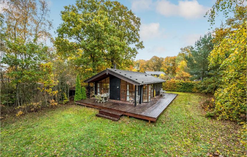 Nice home in Frvang with WiFi, 3 Bedrooms and Outdoor swimming pool