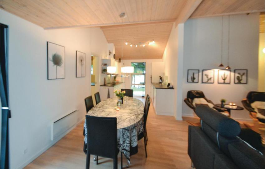 Four-Bedroom Holiday Home in Glesborg