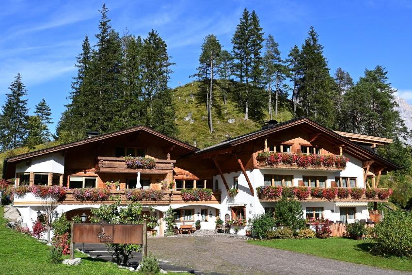 ZIRBENNEST Haus Martha