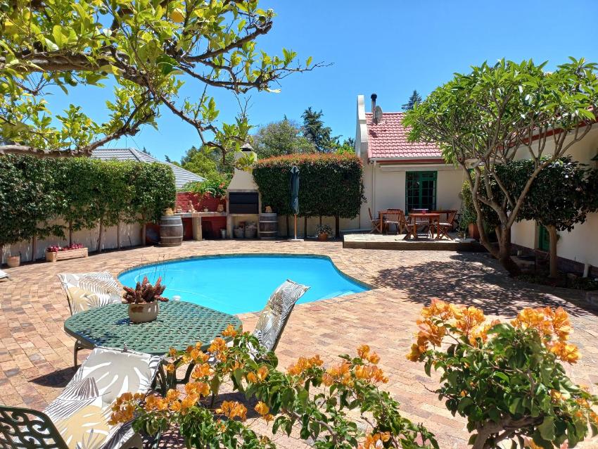 Wine Route 44 Guesthouse