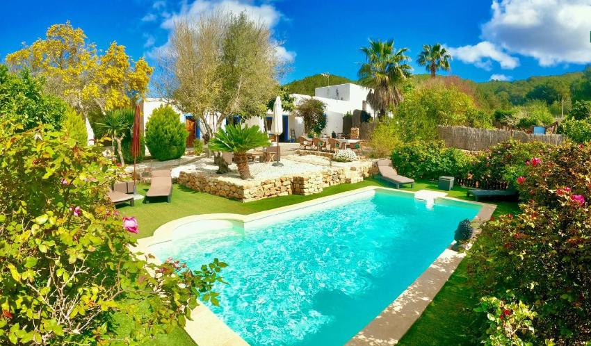 Ibiza, Rustic Country House With Swimming Pool