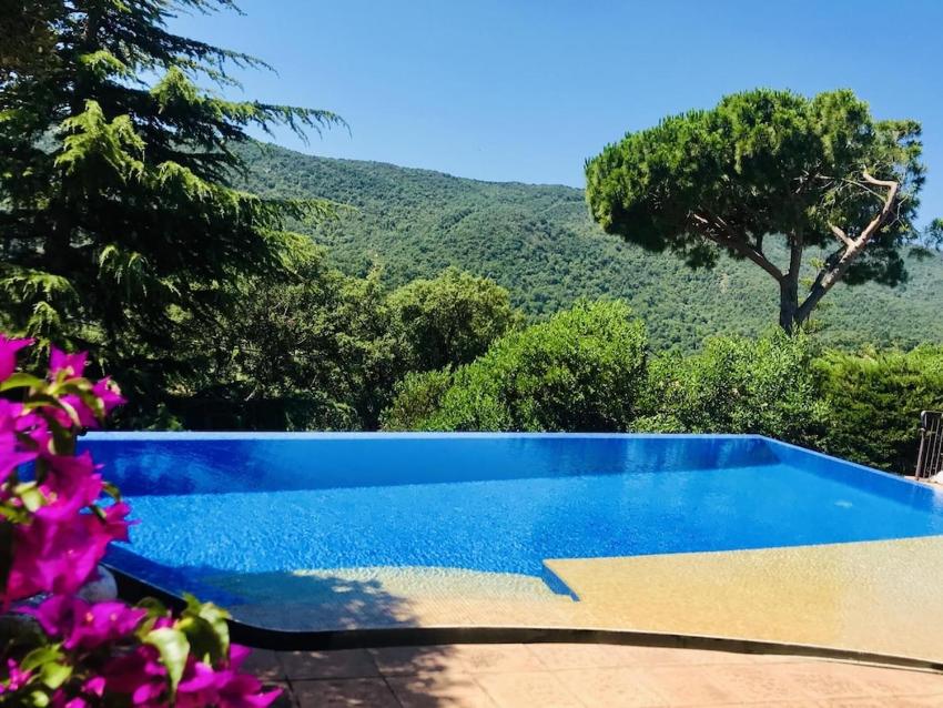 Villa Infinity by Costabravaway