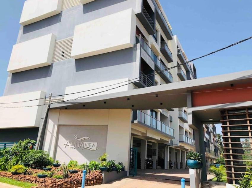 Modern 1-bed Seaside Flat Bijilo