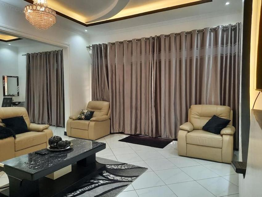 Meg-Heights Kajjansi