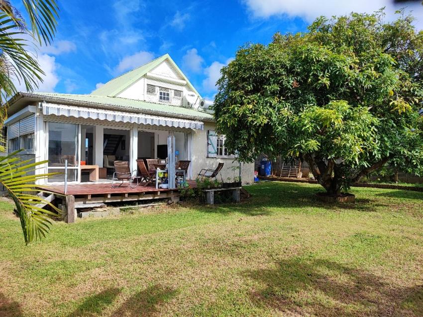 Stunning 3-Bed House in Baie Mahault